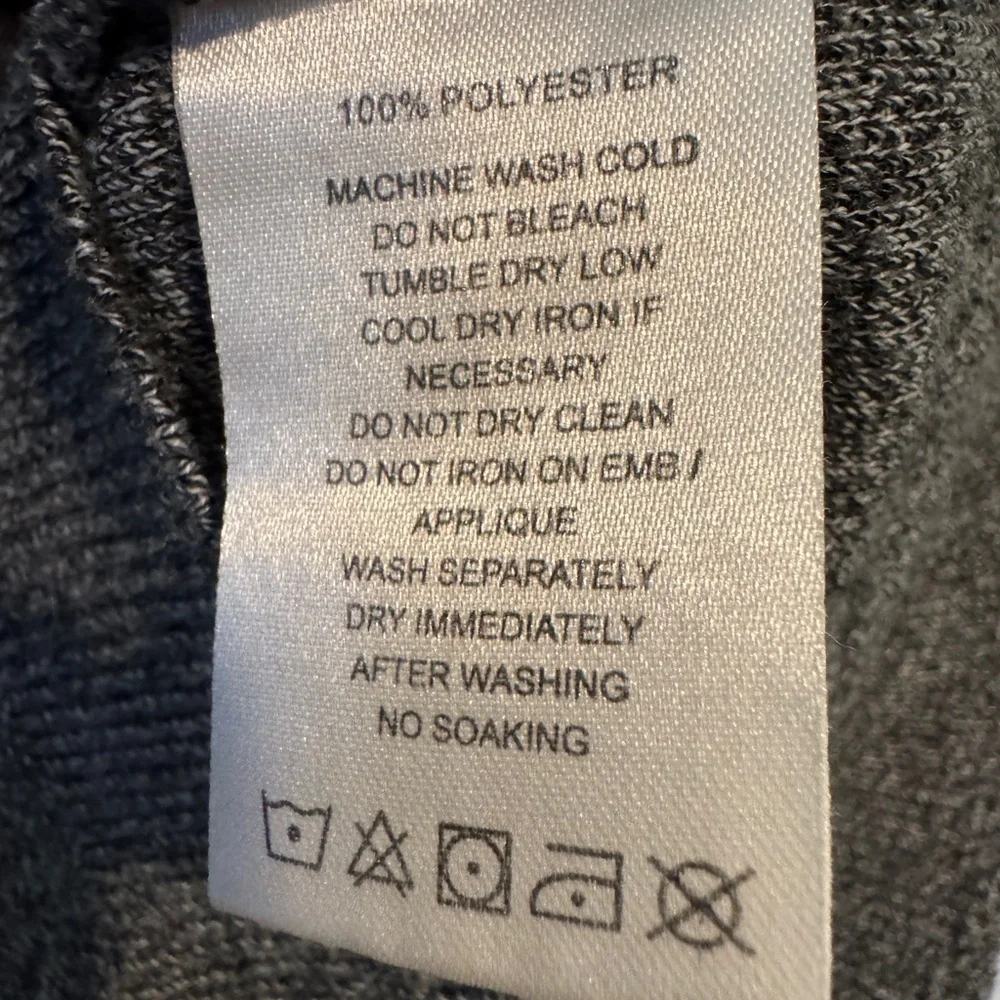 🐨Gray Striped Sweater | Size 3T 🖤🤍 - Picture 3 of 4